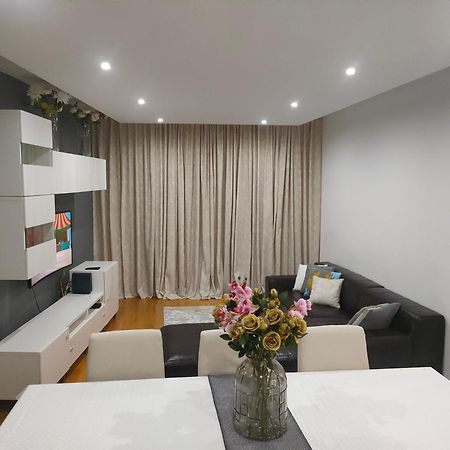 Adalberto Nascimento Luxury Aparta-Hostel At Colinas Do Cruzeiro Odivelas  Bagian luar foto